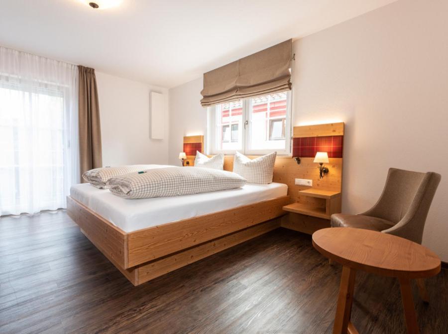 Landgasthof Linde Hepbach, Hotel & Restaurant Маркдорф Екстериор снимка