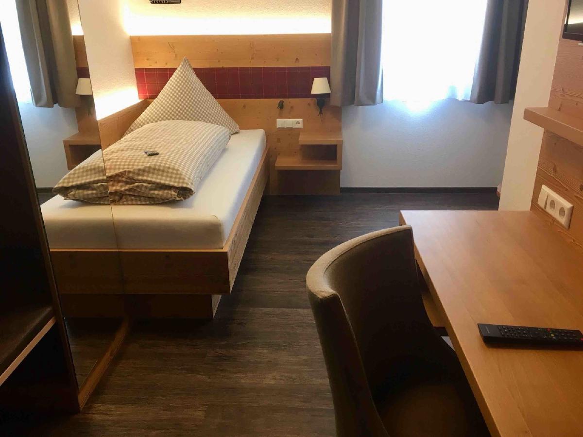 Landgasthof Linde Hepbach, Hotel & Restaurant Маркдорф Екстериор снимка